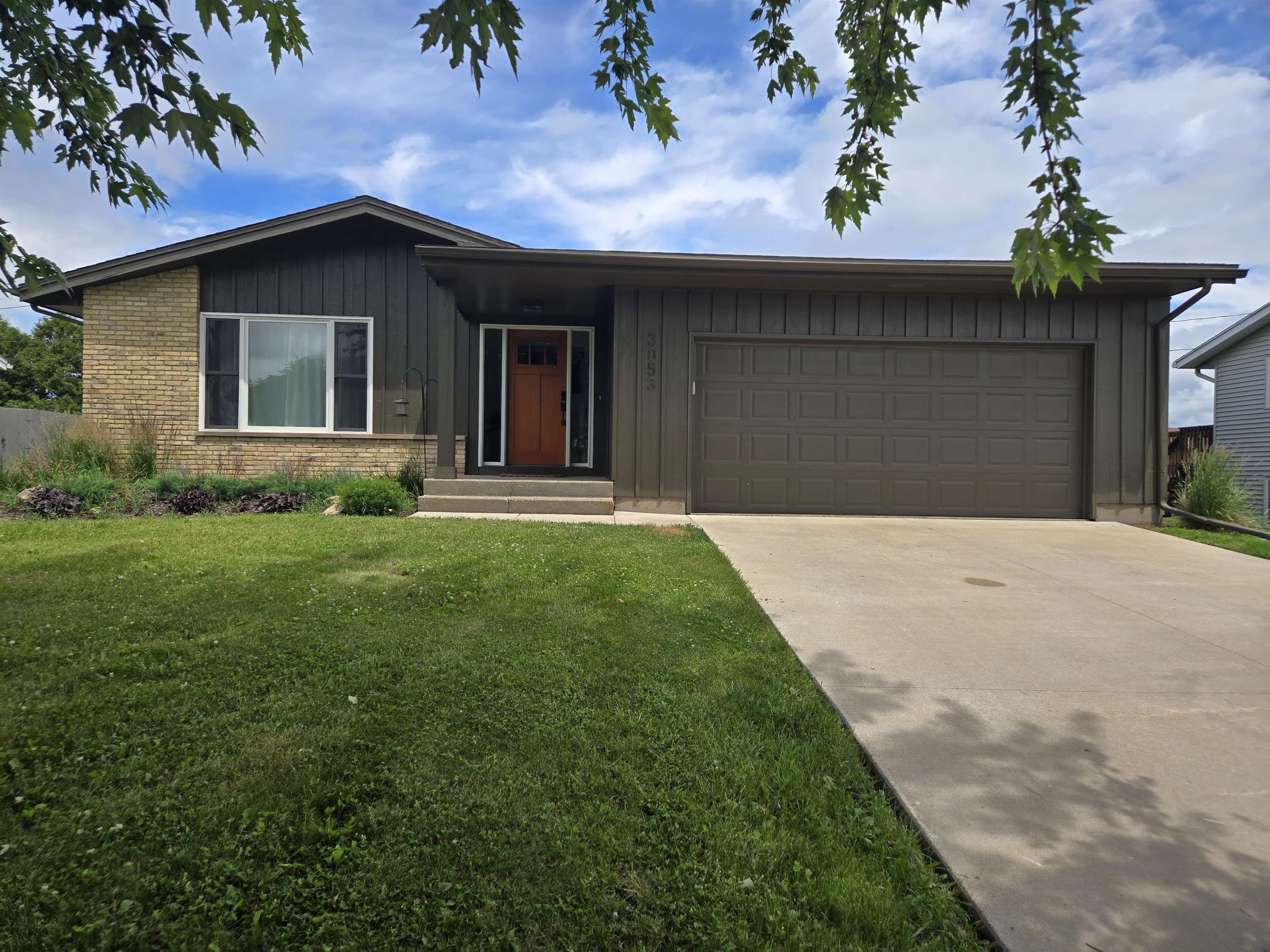 3053 15th Street Monroe, WI 53566 - Photo 1 of 38