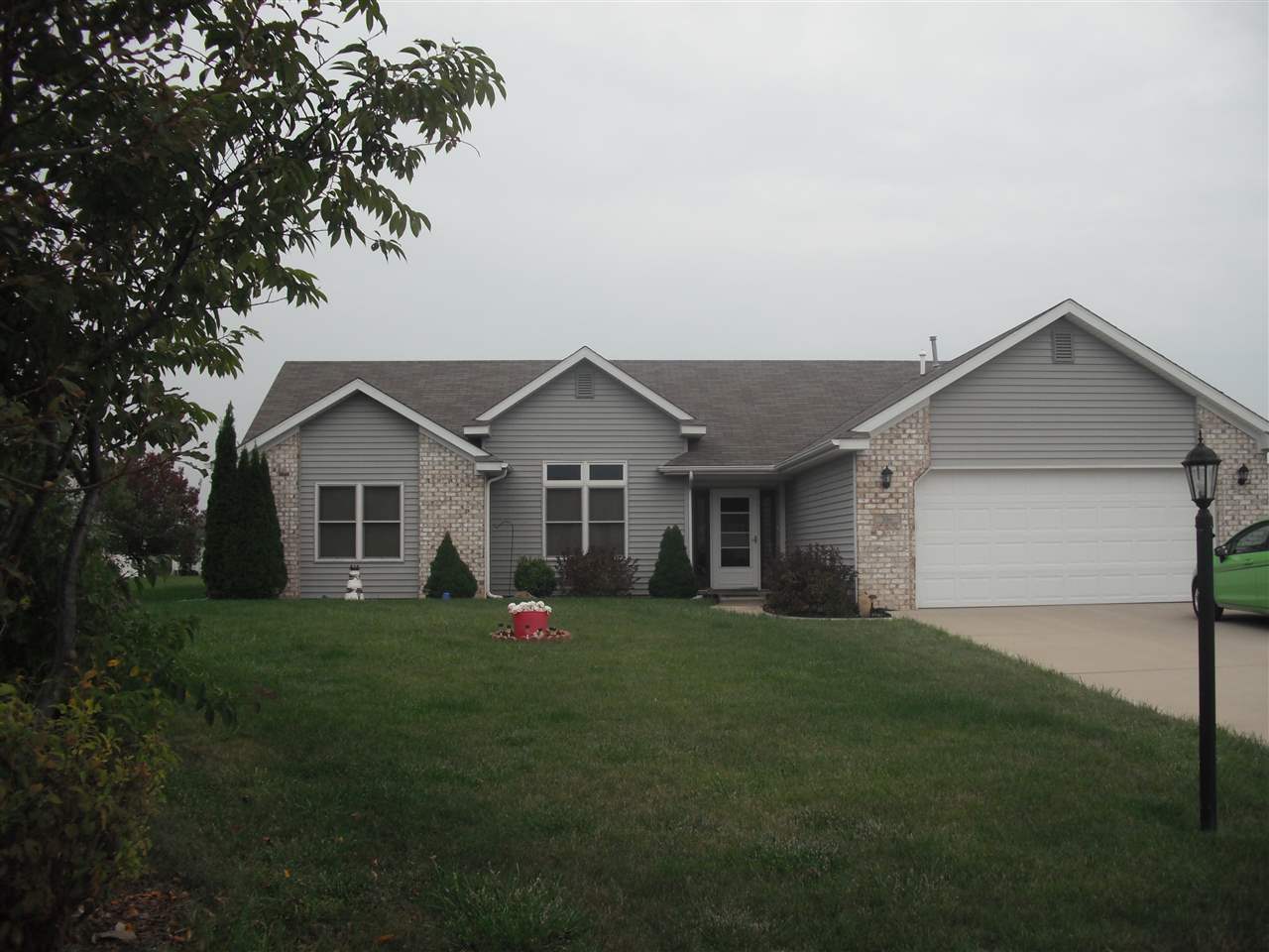 106 Seton Cove Decatur, IN 46733 - Photo 1 of 7