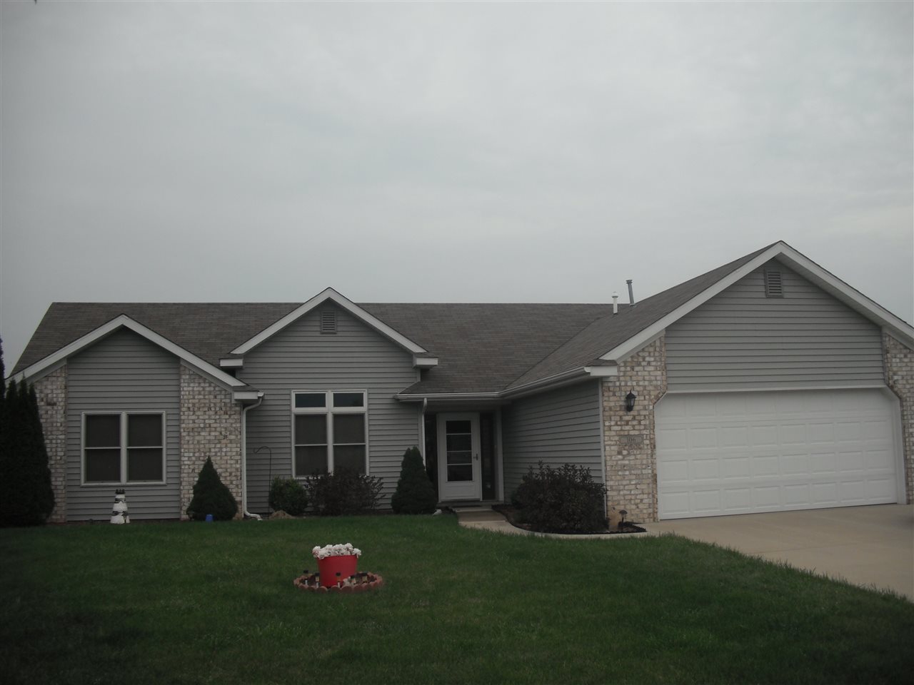 106 Seton Cove Decatur, IN 46733 - Photo 3 of 7