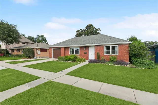 $2,400 | 1433 Poinsettia Drive, Metairie, LA 70005