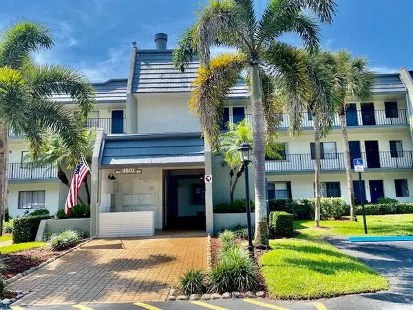 $1,800 | 4801 Esedra Court, Unit 205, Lake Worth, FL 33467