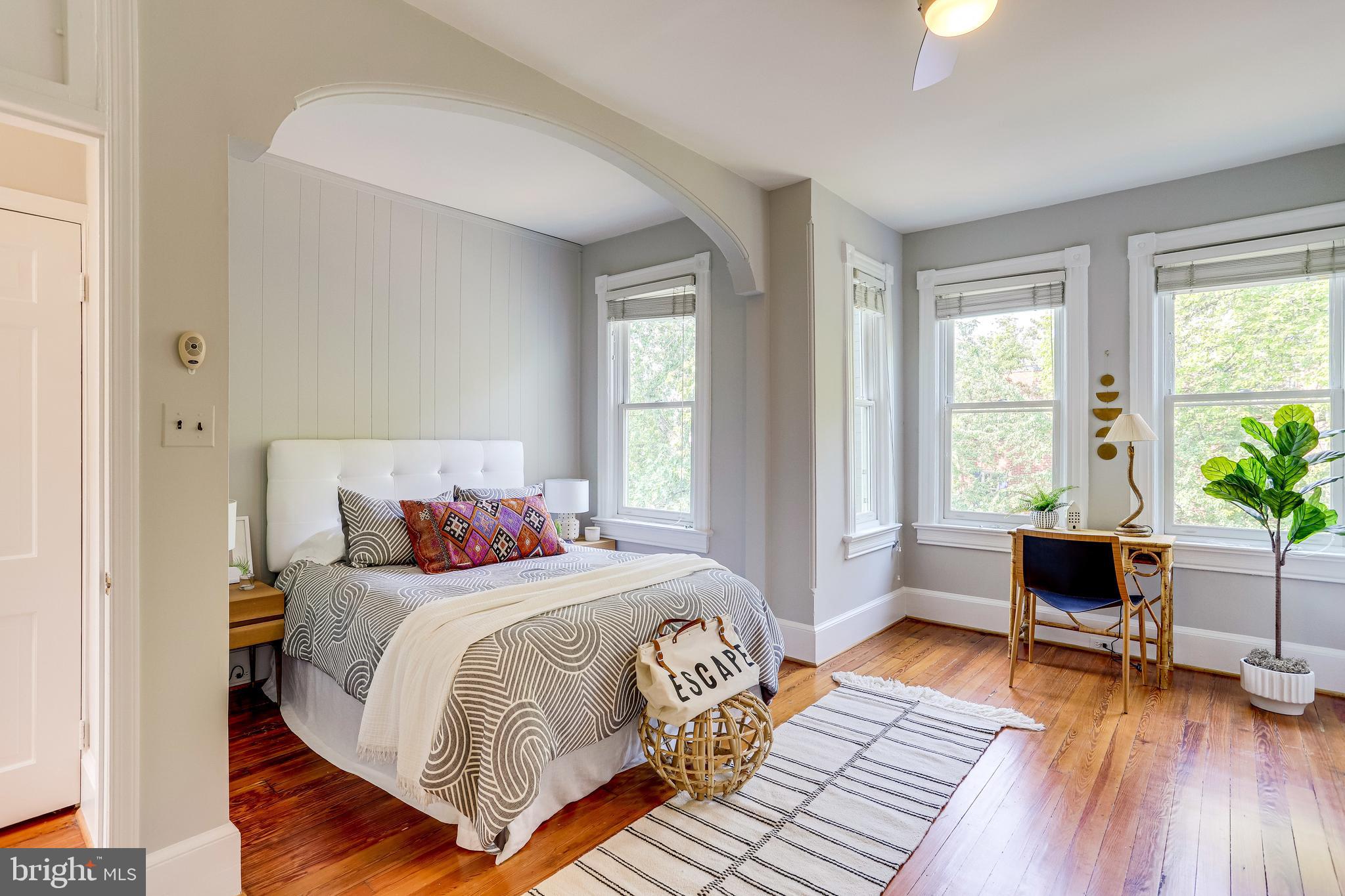 116 9th Street Southeast Washington, DC 20003 - Photo 20 of 56 Beautiful, spacious BR1 w/arch and large bay