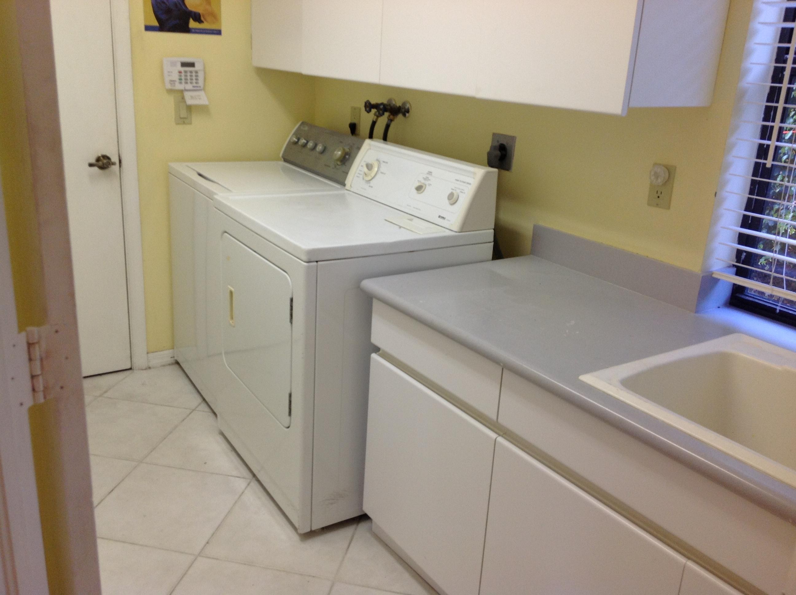 2646 Northwest 48th Street Boca Raton, FL 33434 - Photo 24 of 27 Laundry