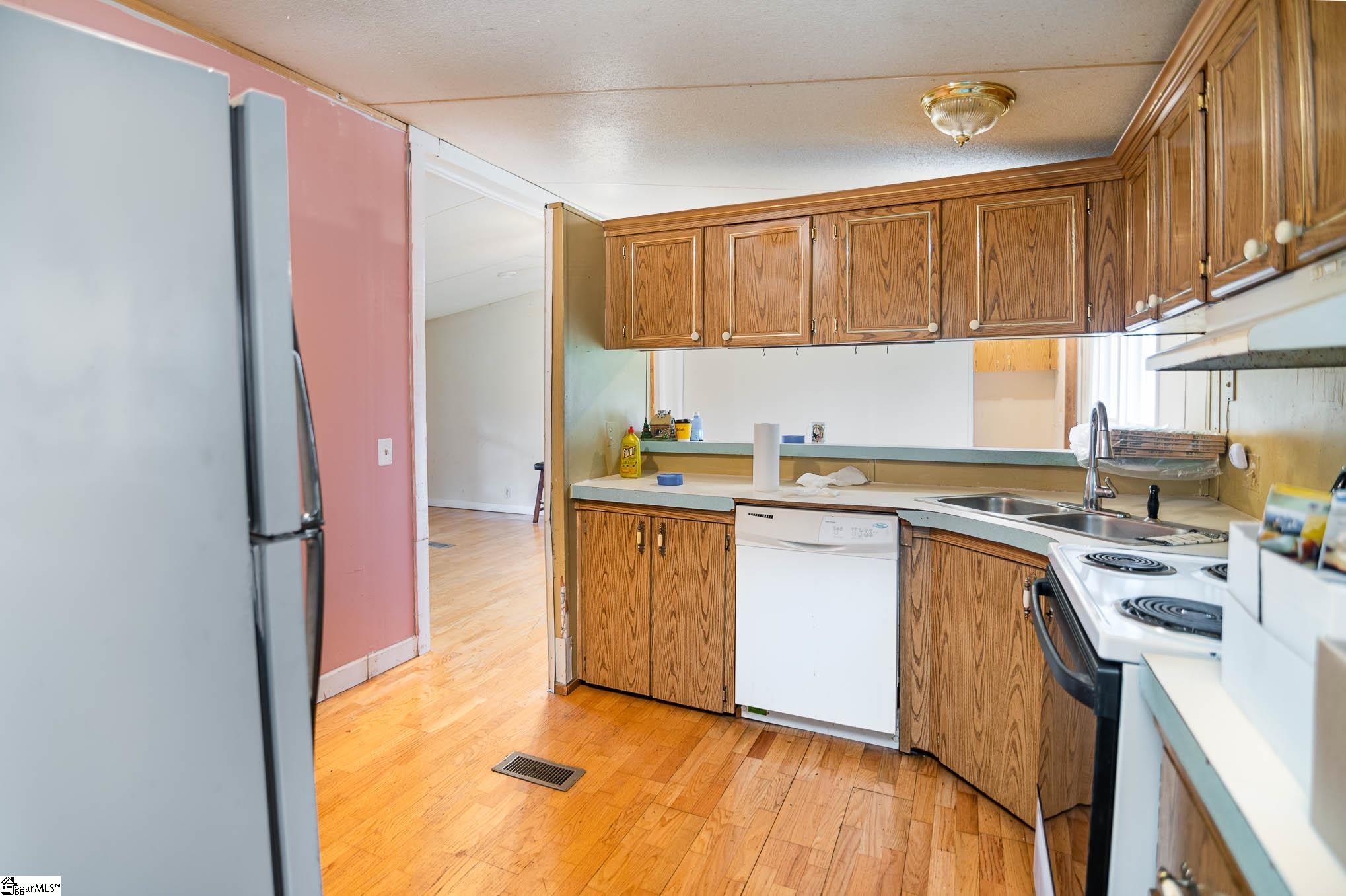 175 Folk Road Chesnee, SC 29323 - Photo 8 of 27