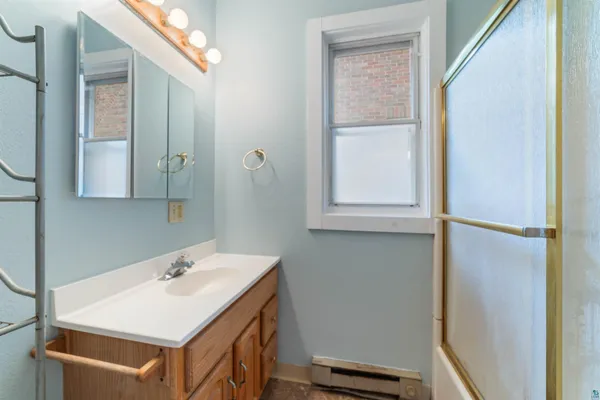 $349,900 | 915 Grandview Avenue, Duluth, MN 55812