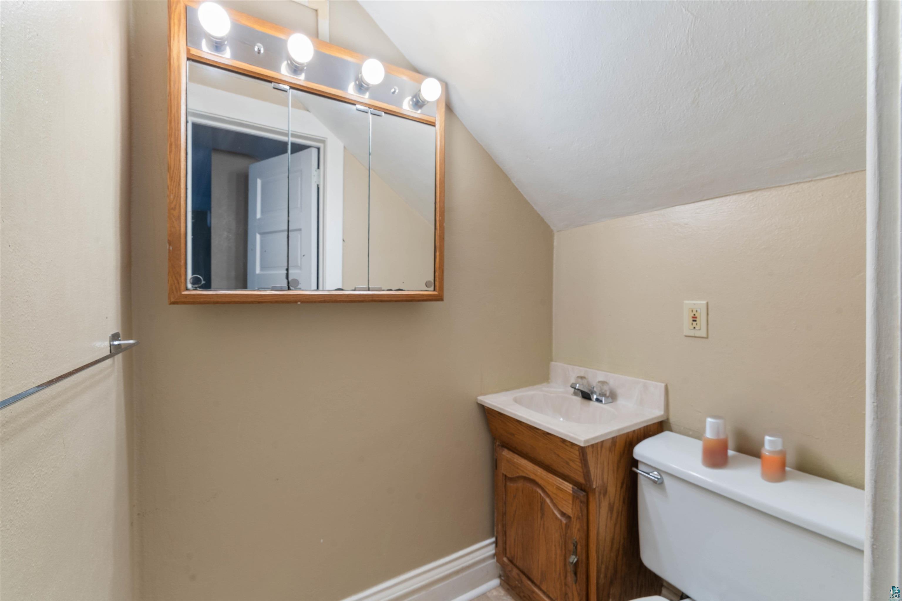 915 Grandview Avenue Duluth, MN 55812 - Photo 26 of 33