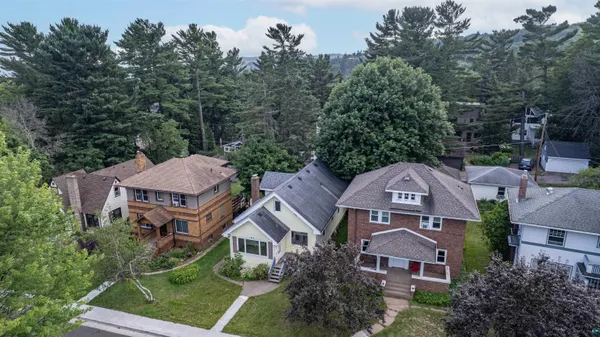 $349,900 | 915 Grandview Avenue, Duluth, MN 55812