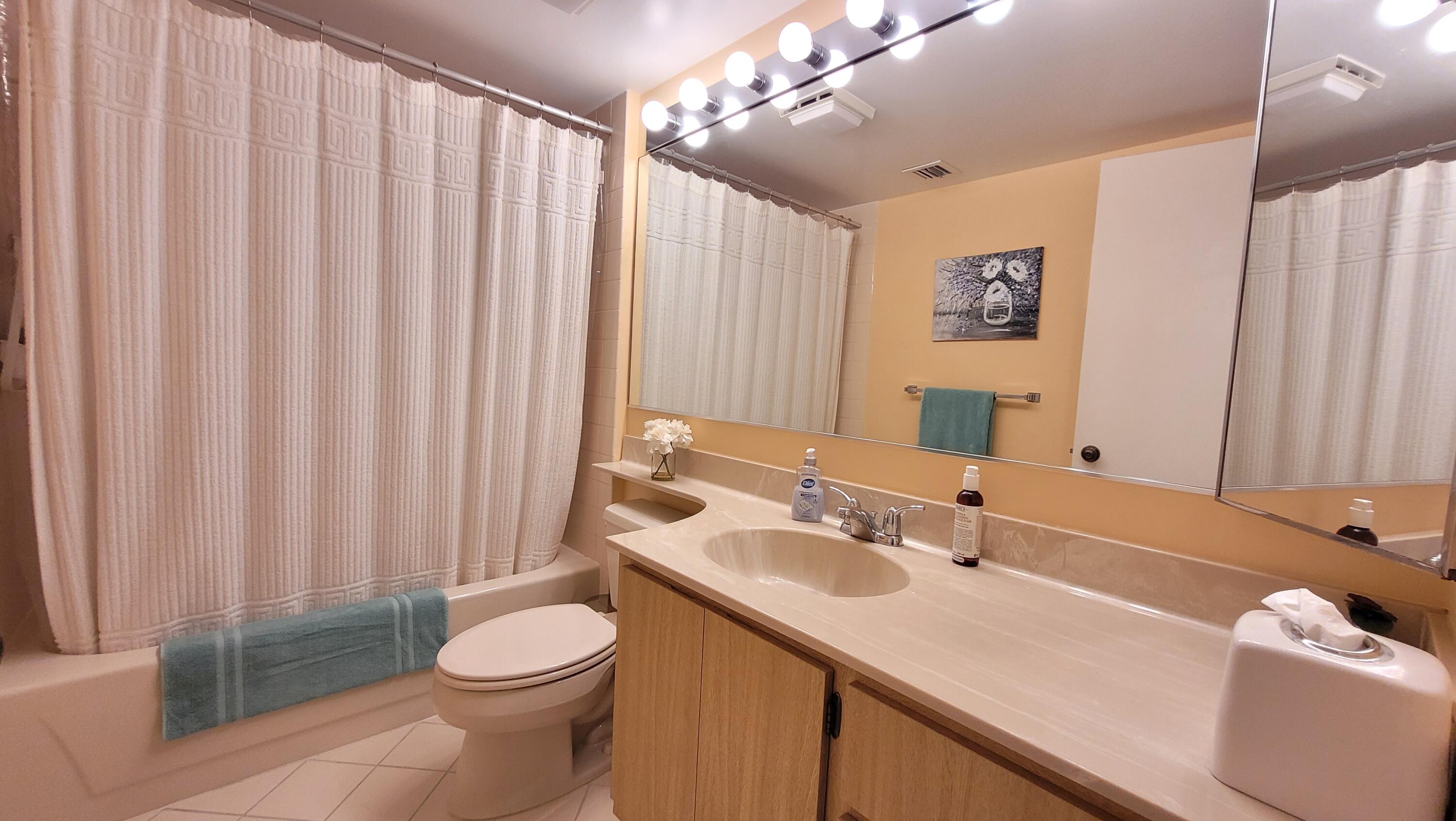 1401 Tidal Pointe Boulevard, Unit 301 Jupiter, FL 33477 - Photo 16 of 27 2nd Bathroom