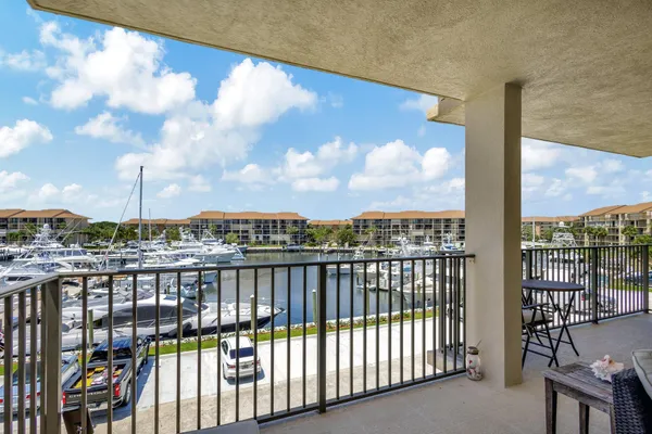 $2,000 | 1401 Tidal Pointe Boulevard, Unit 301, Jupiter, FL 33477