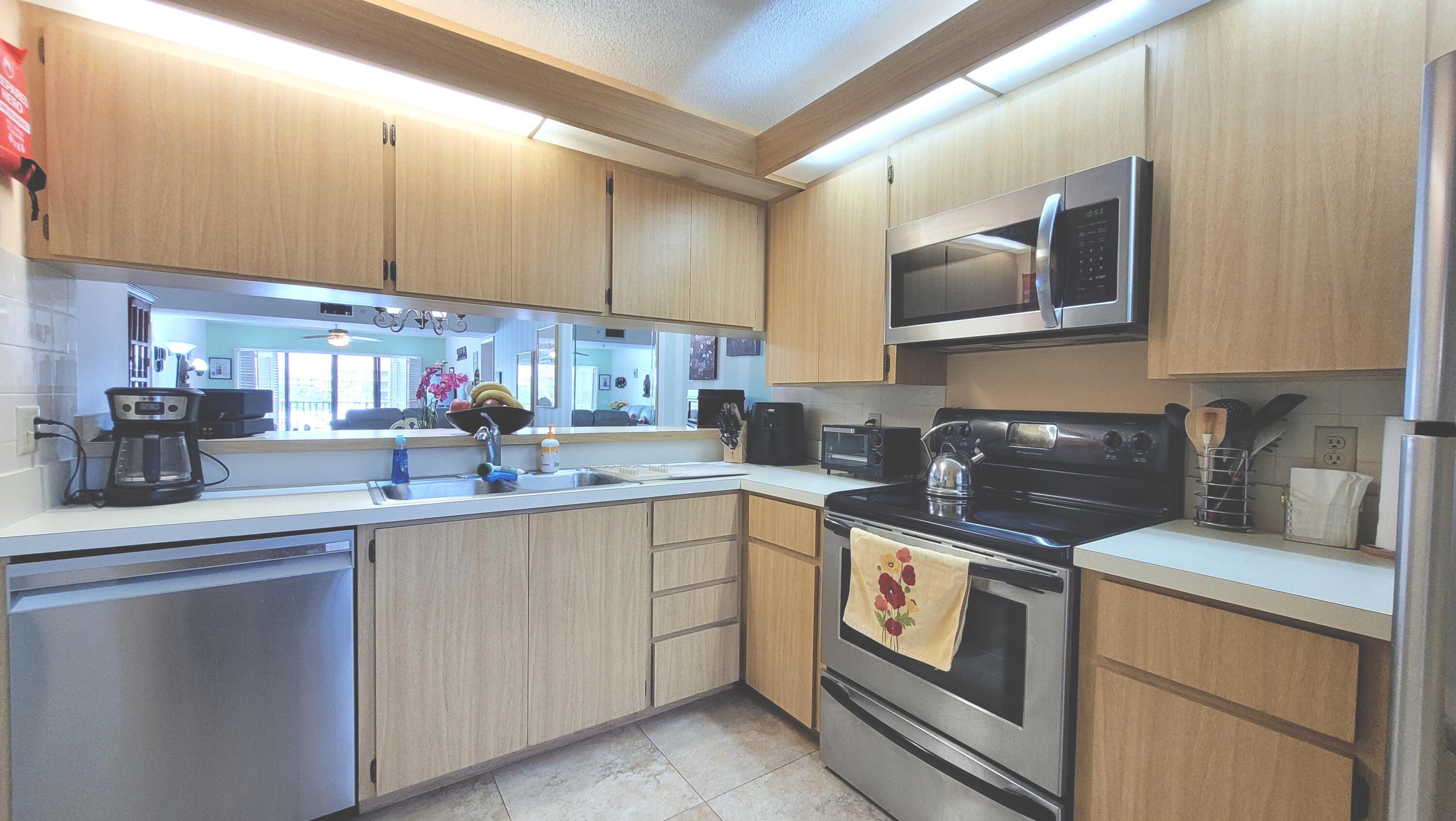 1401 Tidal Pointe Boulevard, Unit 301 Jupiter, FL 33477 - Photo 5 of 27 Well-Equipped Kitchen
