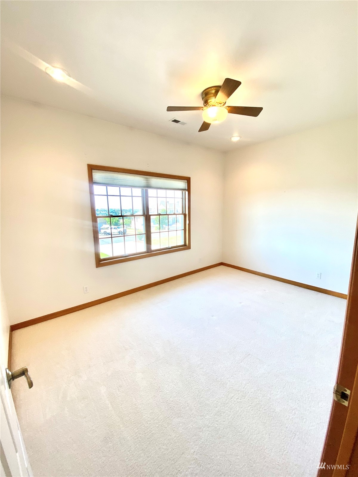 5287 Ridgeview Dr Loop Northeast Moses Lake, WA 98837 - Photo 3 of 40 Gallery Image 3