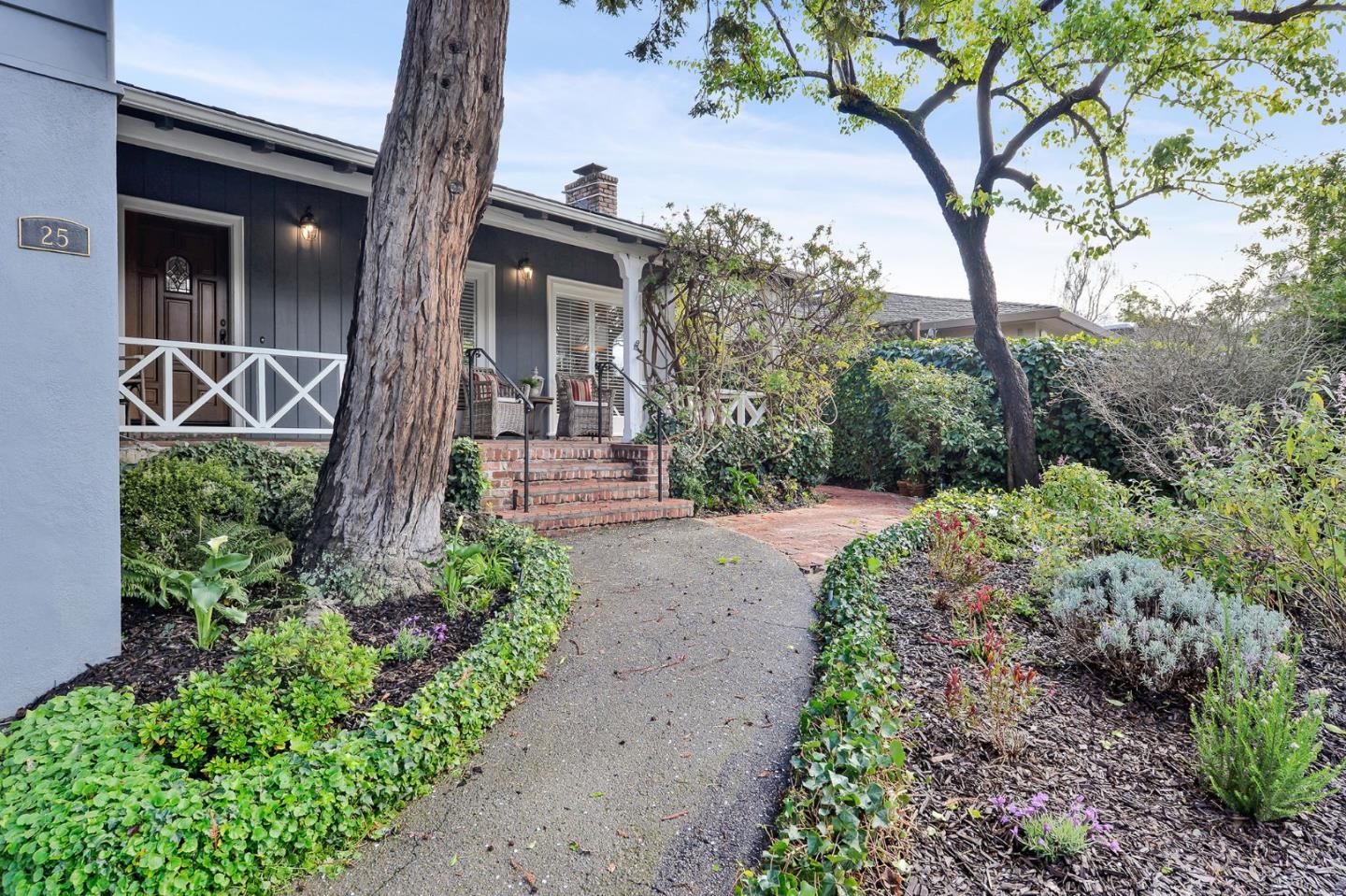25 Ericson Road San Mateo, CA 94402 - Photo 4 of 50
