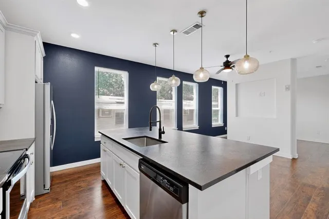 $1,250 | 800 South Welch Street, Unit 101, Denton, TX 76201