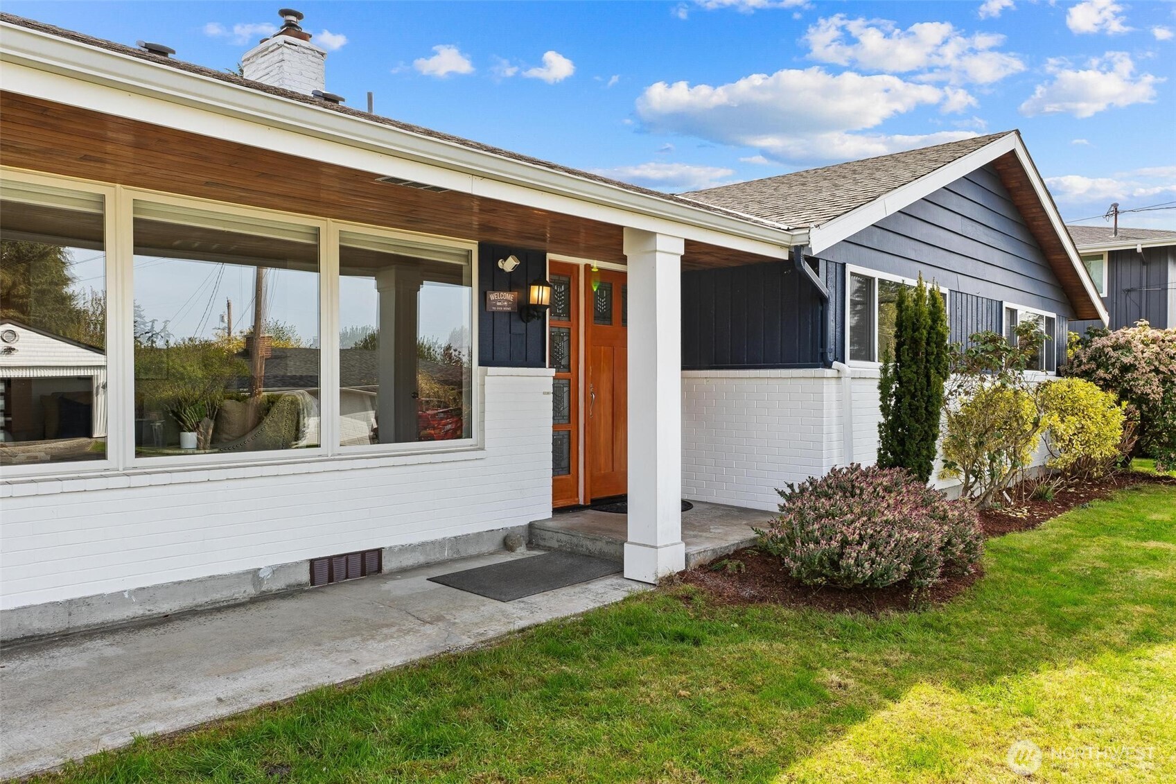 612 Aloha Way Edmonds, WA 98020 - Photo 7 of 39