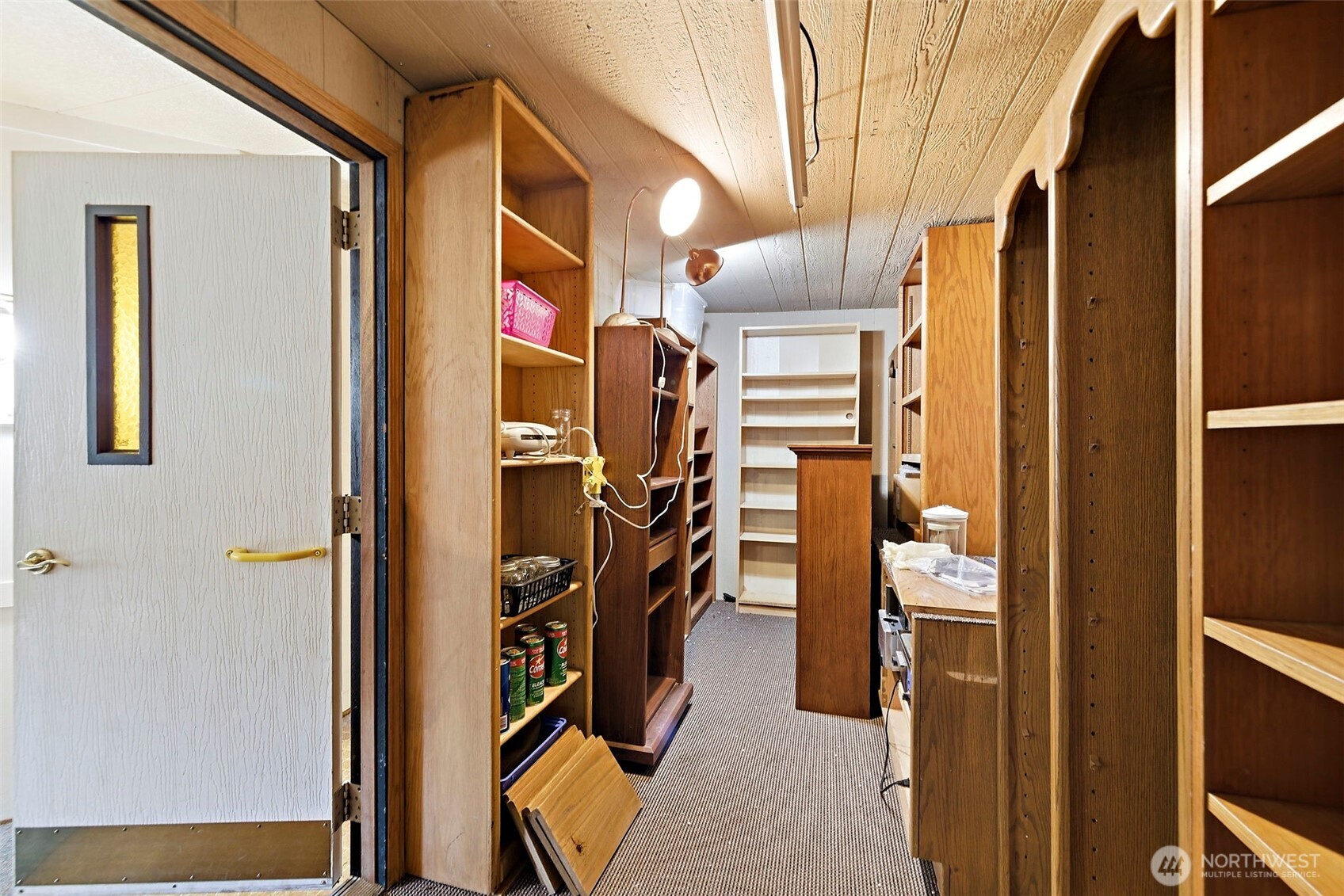 3333 228th Street Southeast, Unit 99 Bothell, WA 98021 - Photo 8 of 27 a view of a hallway with a furniture