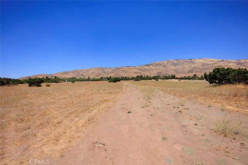 3 Hannah Acton, CA 93510 - Photo 2 of 4