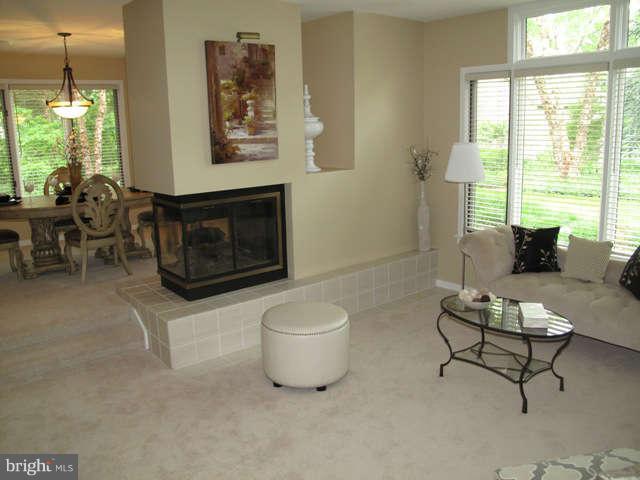 12009 North Walnut Branch Road Reston, VA 20194 - Photo 4 of 28 Living Room