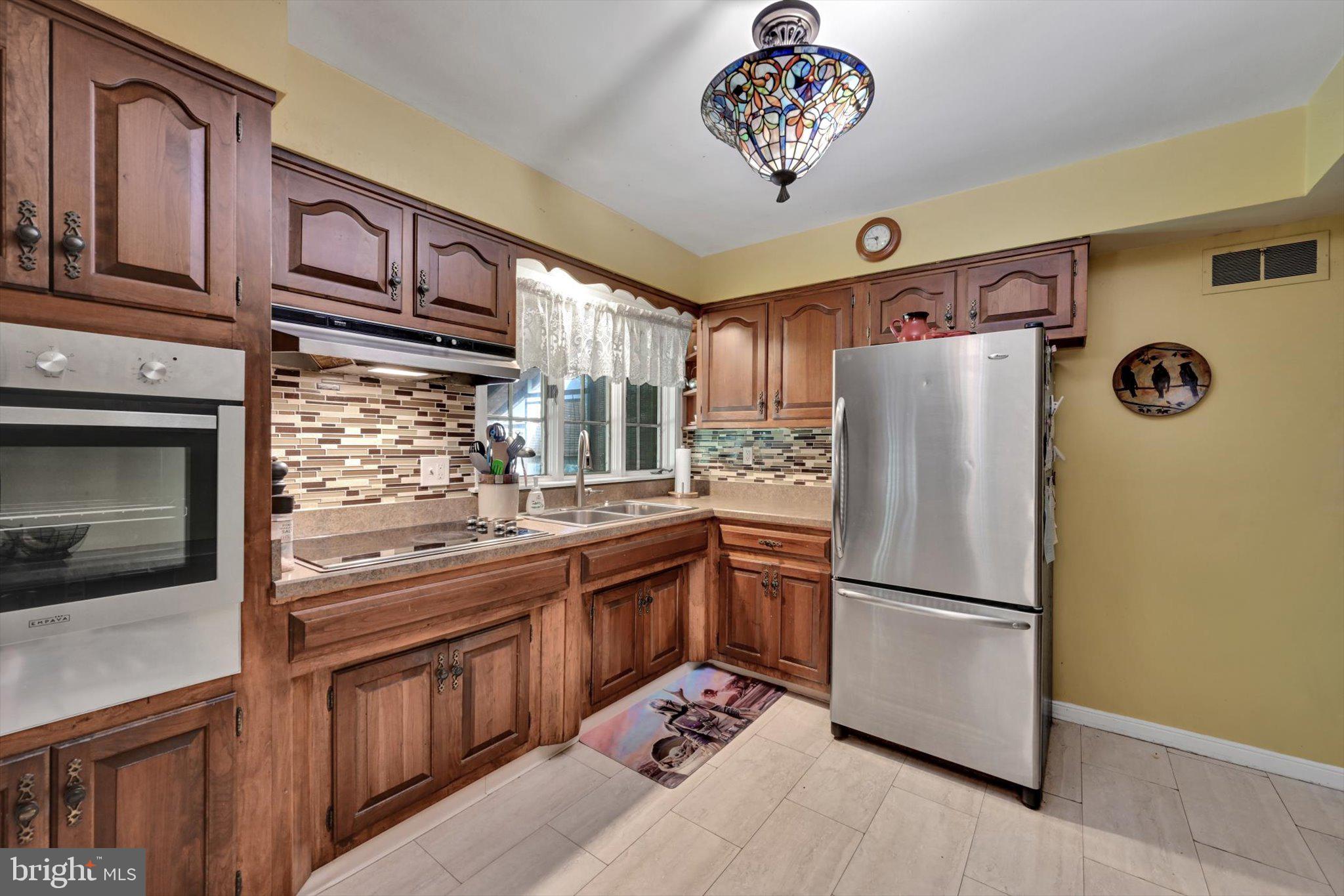 2171 Sherreem Road Lancaster, PA 17601 - Photo 8 of 27 Gallery Image 8