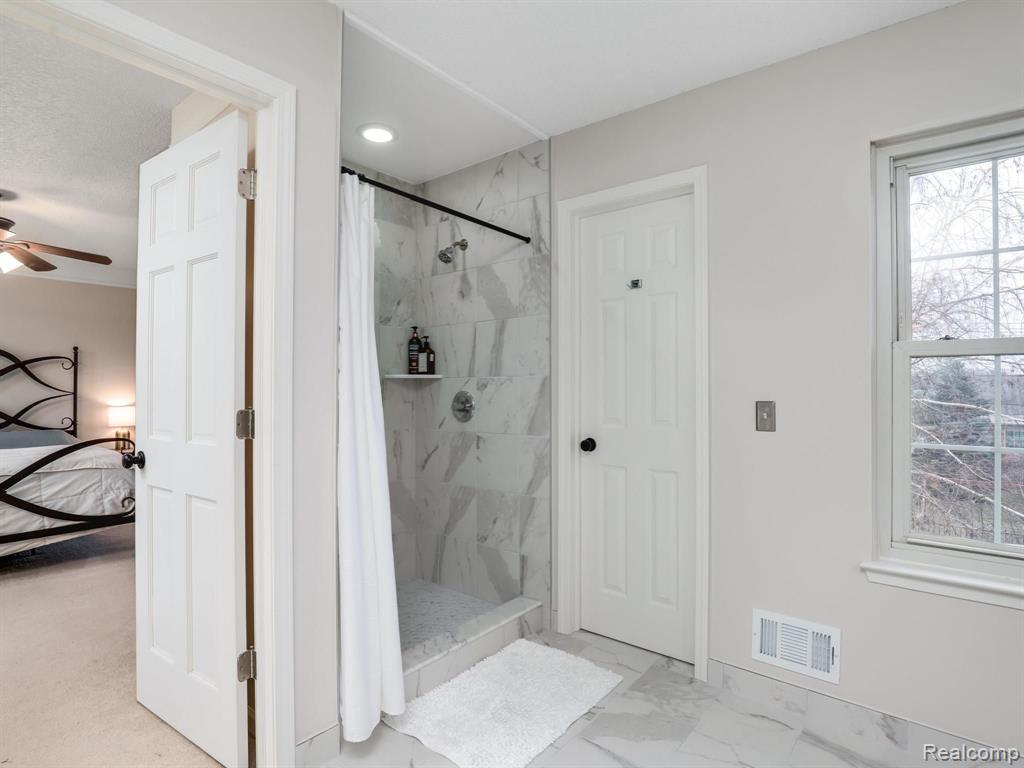 1686 Ridgecrest Rochester Hills, MI 48306 - Photo 15 of 19
