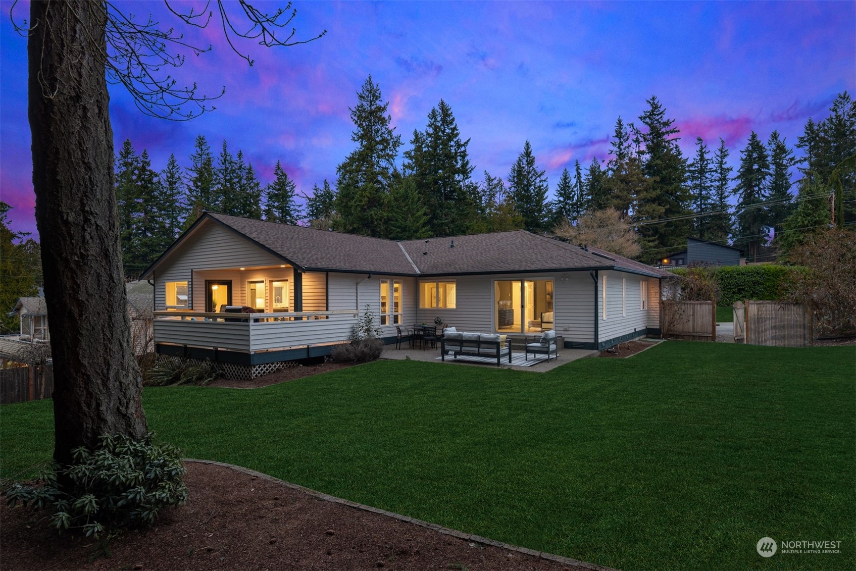 16034 68th Avenue West Edmonds, WA 98026 - Photo 25 of 32 a front view of a house with garden