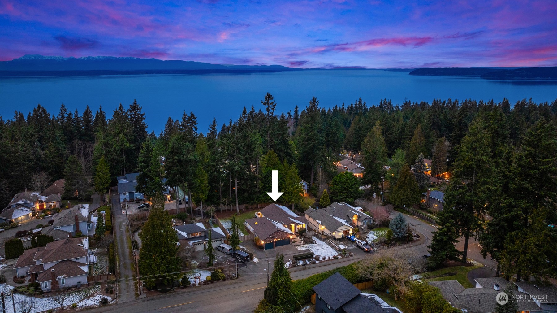 16034 68th Avenue West Edmonds, WA 98026 - Photo 29 of 32 a view of a city with sunset view