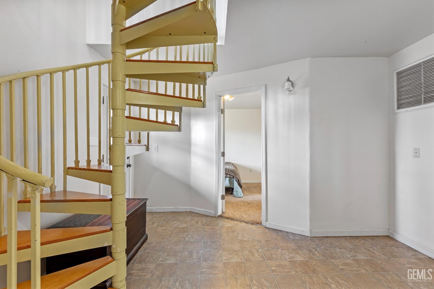 Undisclosed Address Tehachapi, CA 93561 - Photo 24 of 49