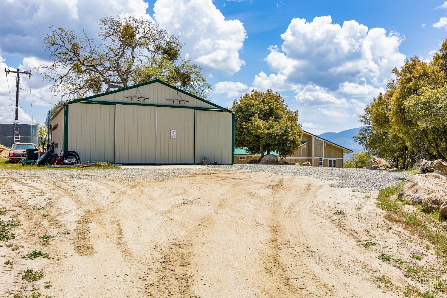 Undisclosed Address Tehachapi, CA 93561 - Photo 37 of 49