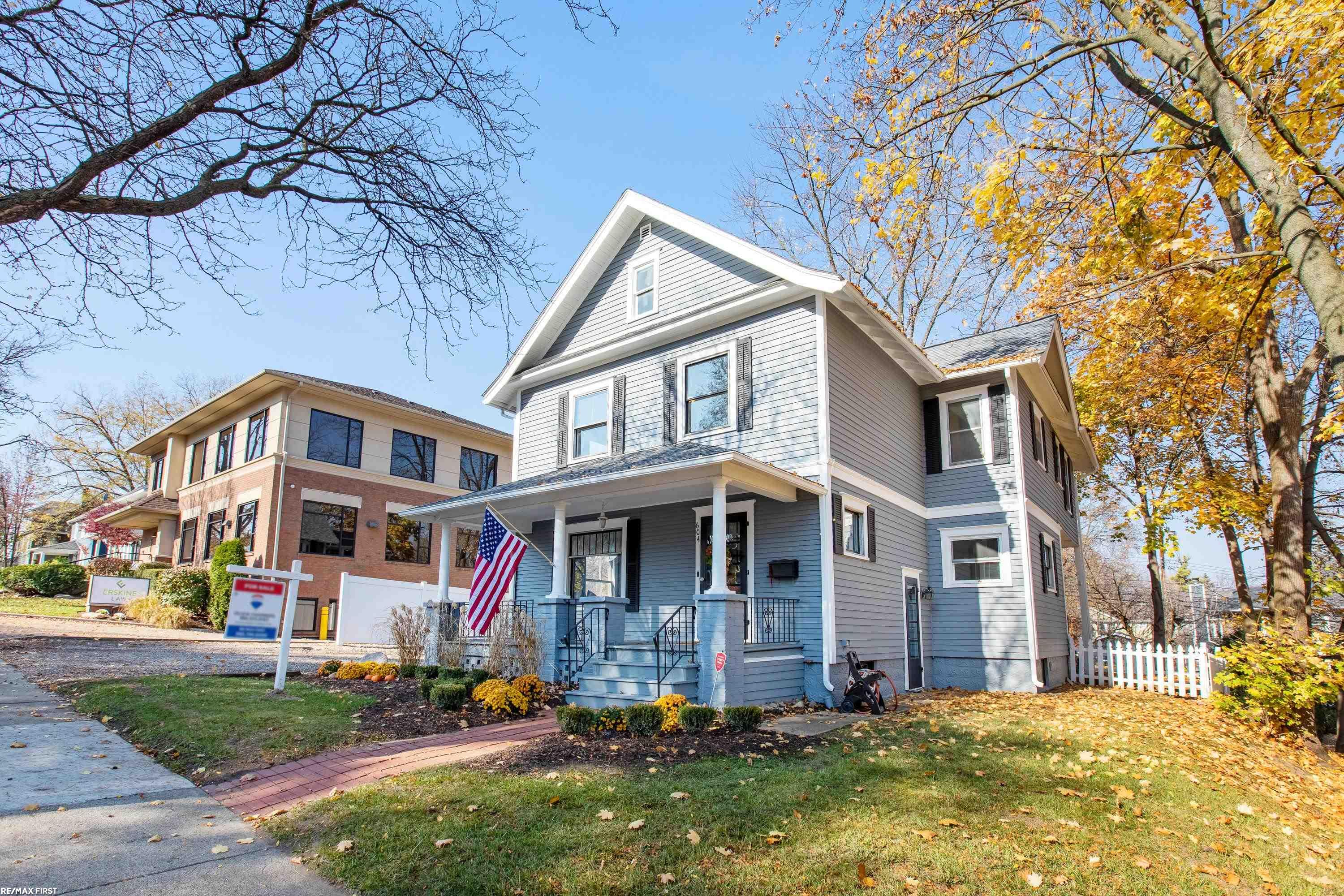 604 West University Drive Rochester, MI 48307 - Photo 1 of 37 50095184.JPG
