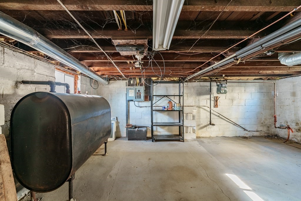 127 Webber Street Springfield, MA 01108 - Photo 24 of 33 a view of a car parking garage