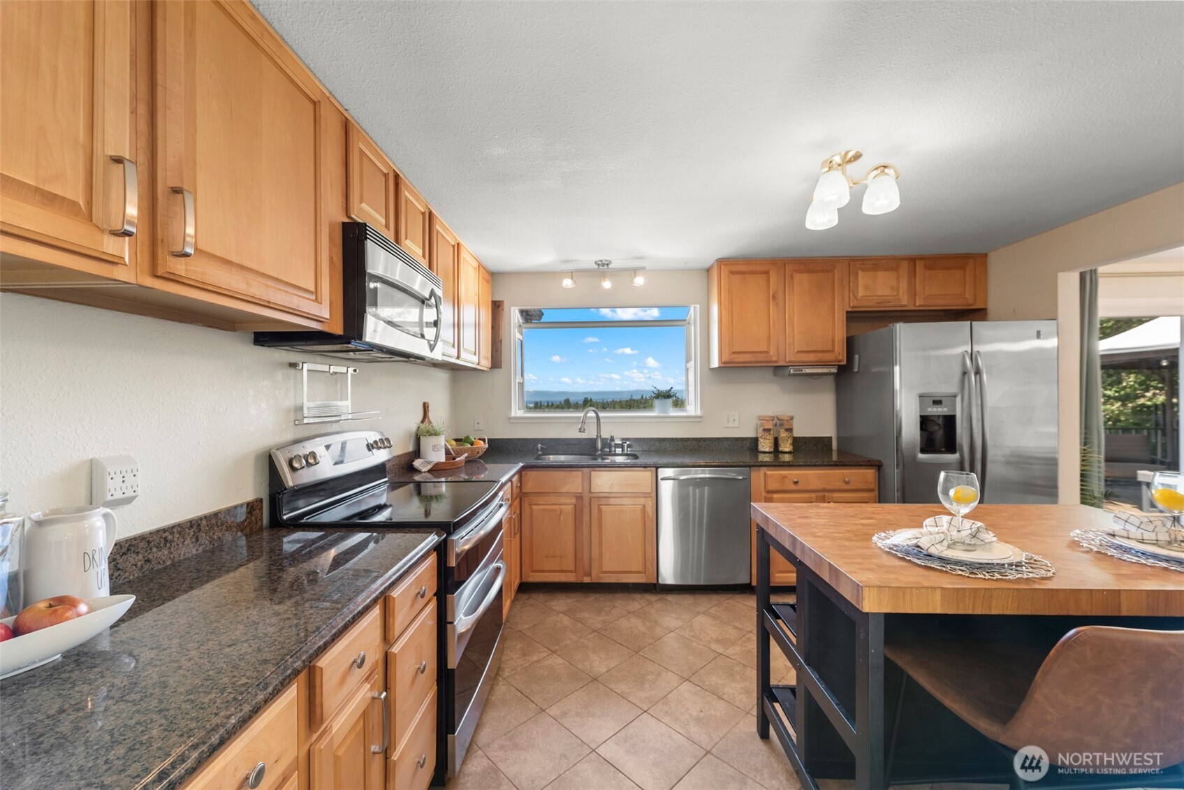 407 Veralene Way Southwest Everett, WA 98203 - Photo 7 of 31