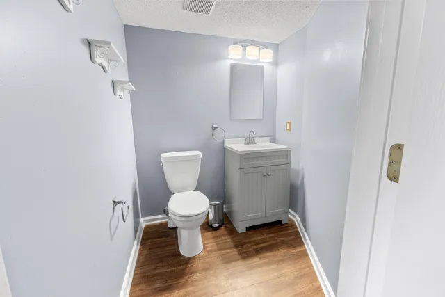 $255,000 | 940 Central Avenue, Unit 18, Fort Walton Beach, FL 32547