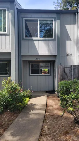 $2,750 | 2315 Cross Avenue, Santa Rosa, CA 95401