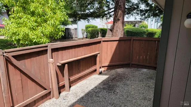 $2,750 | 2315 Cross Avenue, Santa Rosa, CA 95401