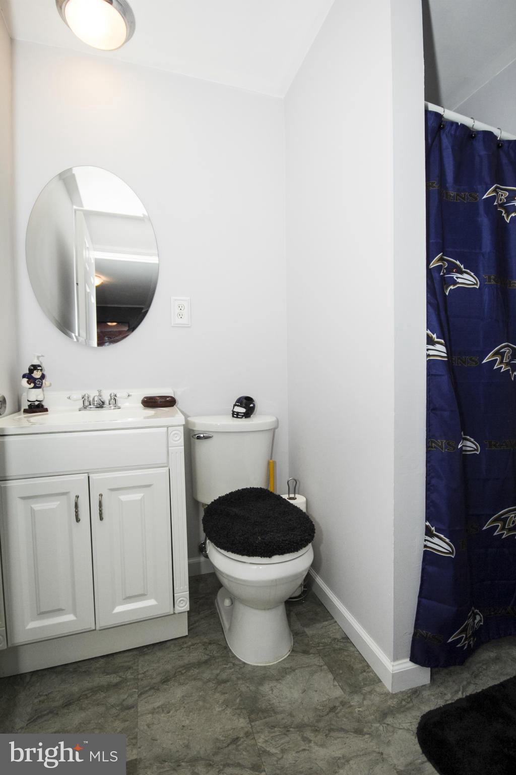 1585 Lynch Road Baltimore, MD 21222 - Photo 18 of 29 Bath