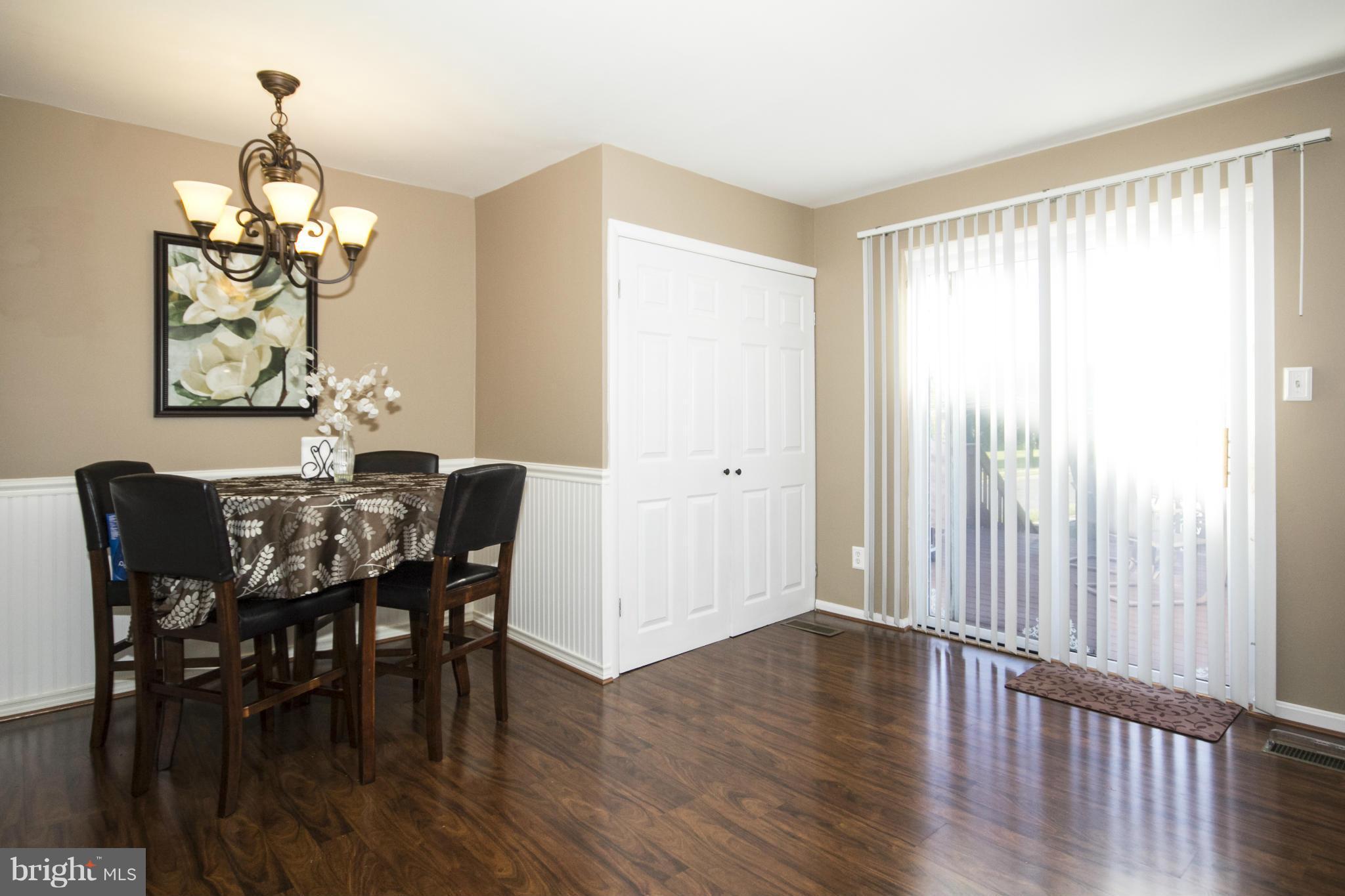1585 Lynch Road Baltimore, MD 21222 - Photo 10 of 29 Dining Room