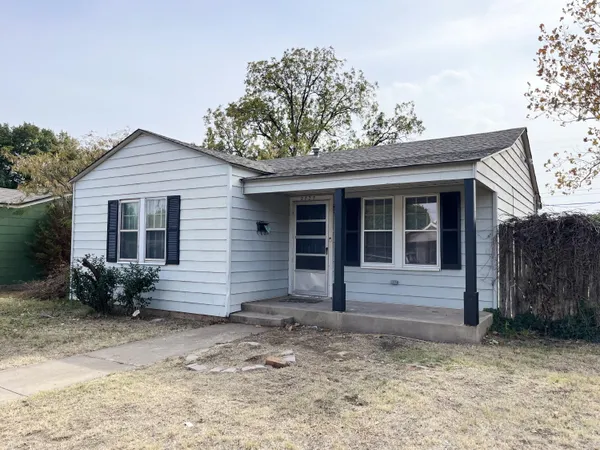 $950 | 2723 36th Street, Lubbock, TX 79413