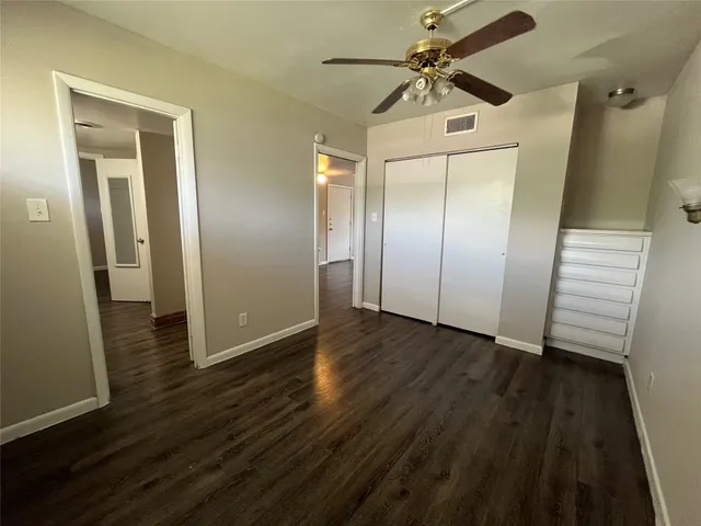 $1,000 | 3304 Red River Street, Unit 201, Austin, TX 78705