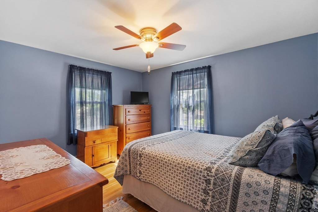 27 Sunset Road Dracut, MA 01826 - Photo 19 of 29