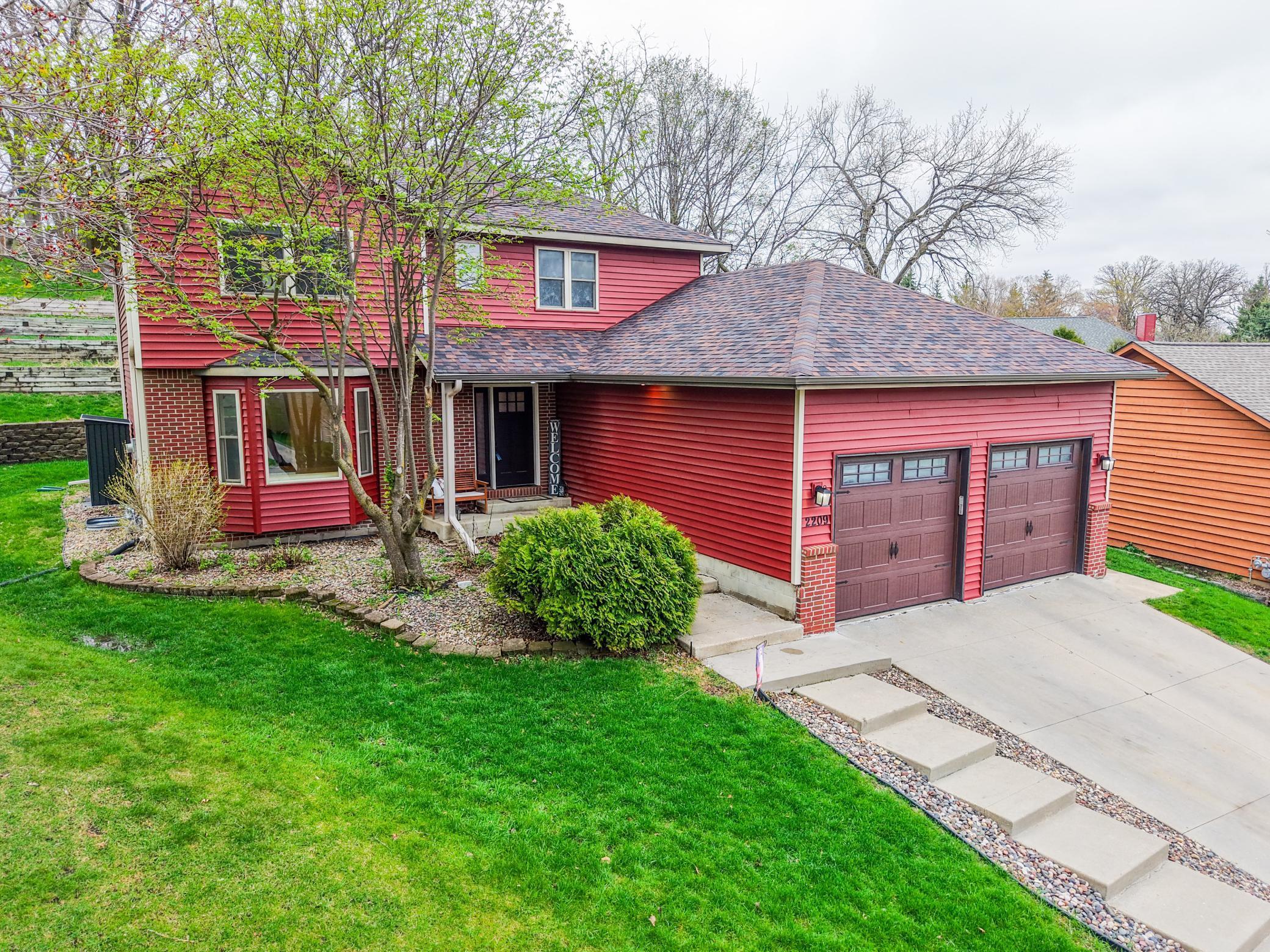 2209 Beacon Drive Southwest Rochester, MN 55902 - Photo 3 of 90