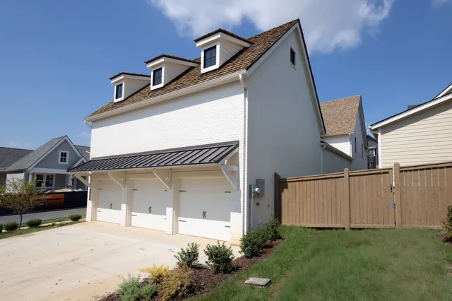 $1,142,800 | 630 Mayswift Drive, Thompson's Station, TN 37179