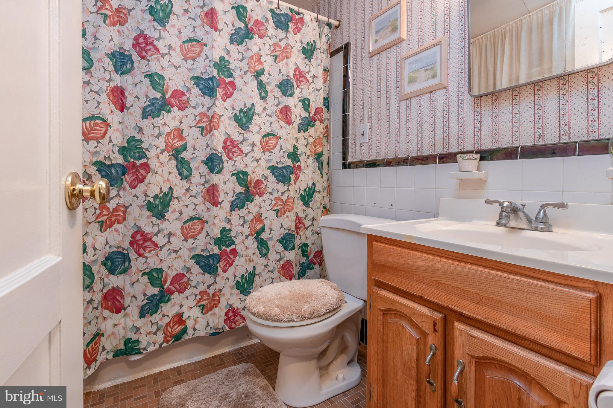 724 Fairview Road Swarthmore, PA 19081 - Photo 17 of 25 Full Bath in Upper Level