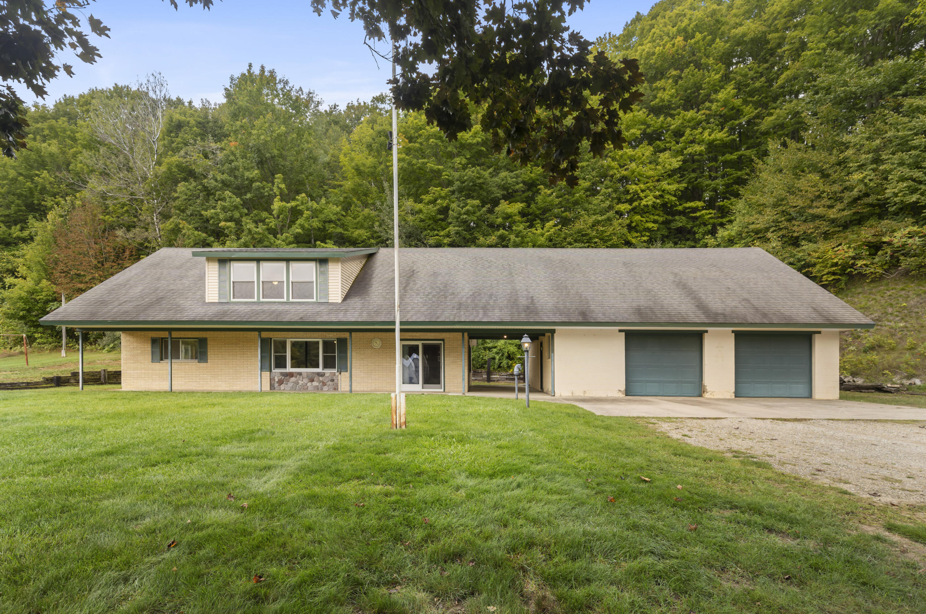 2298 Ely Road Honor, MI 49640 - Photo 3 of 53 0S5A8423
