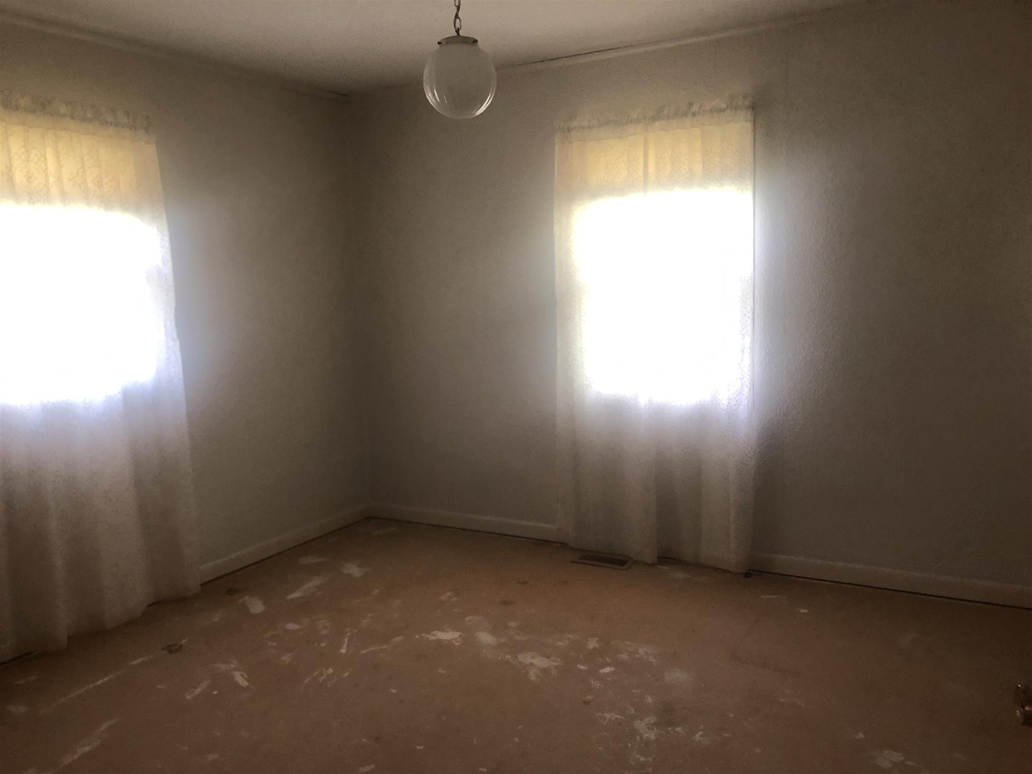 4314 Parkhurst Road Red Boiling Springs, TN 37150 - Photo 8 of 8 an empty room with a window