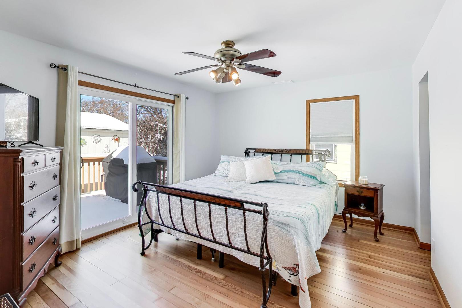 37464 North Terrace Lane Spring Grove, IL 60081 - Photo 11 of 40 Gallery Image 11