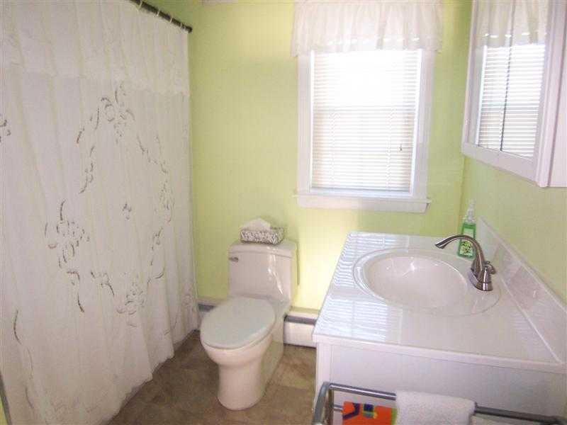 121 Hackett Mills Road Poland, ME 04274 - Photo 15 of 20 Bathroom.
