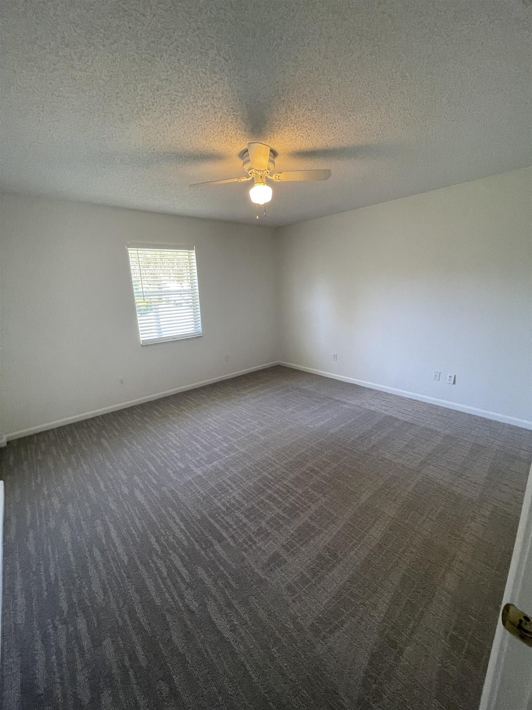 4420 Carter Road, Unit 23 St. Augustine, FL 32086 - Photo 10 of 16 an empty room with a window