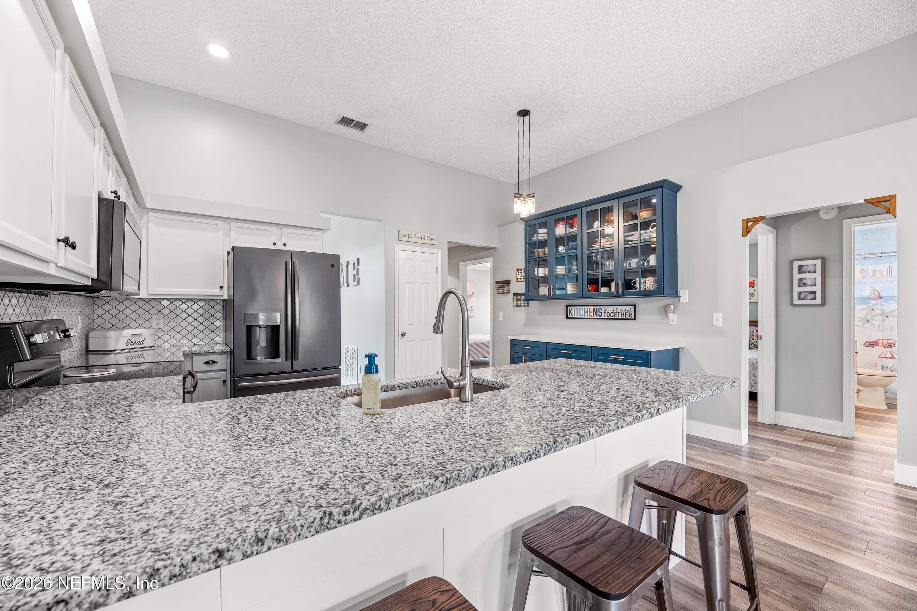 2415 Moon Harbor Way Middleburg, FL 32068 - Photo 29 of 63 28 Kitchen