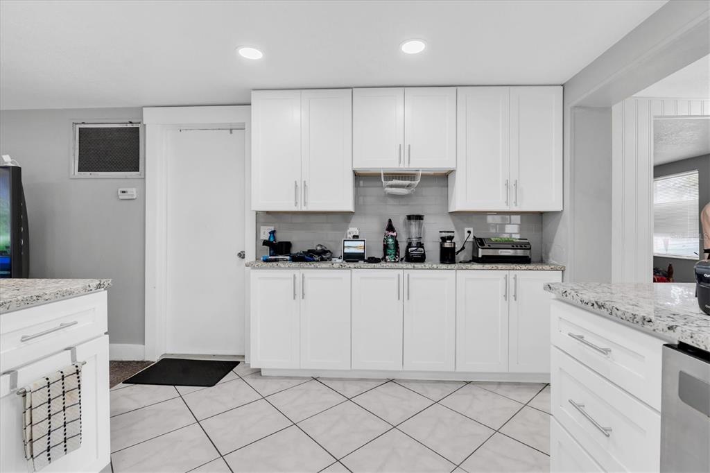 5612 Baker Road New Port Richey, FL 34653 - Photo 8 of 71