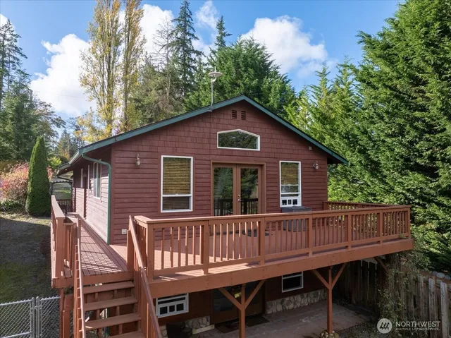 $2,450 | 1577 Silver Fir Drive, Unit A, Camano Island, WA 98282