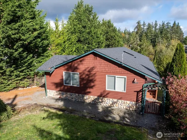 $2,450 | 1577 Silver Fir Drive, Unit A, Camano Island, WA 98282